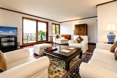 Suite quatre chambres — Saigon Domaine Luxury Residences